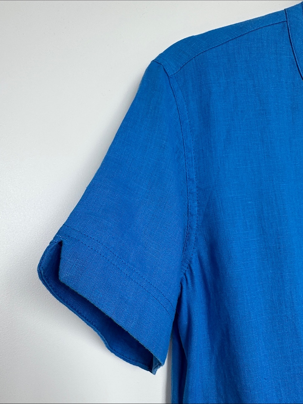 FOIL Classic Short-Sleeve Button Front Blue Linen Dress with Pockets (6) - Picture 5 of 13